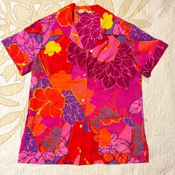 Women's Barkcloth Aloha Shirt - Picture 6 of 8